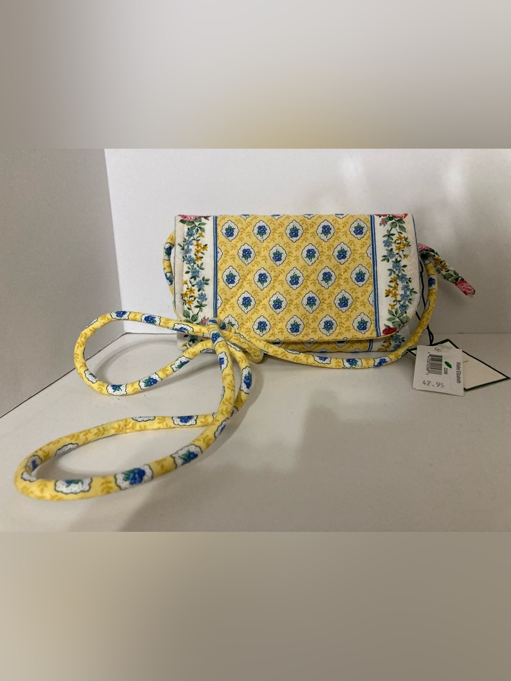 Yellow, Vera Bradley, Floral Print Crossbody Bag. Item# TShb6